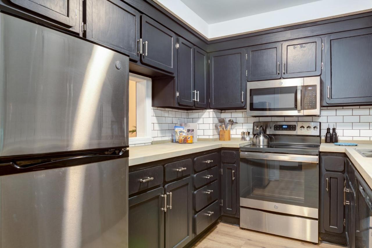 Entire Condo In Downtown Winston Luaran gambar